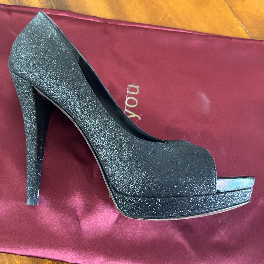 Vera Wang Lavender Label Black Glitter Heels